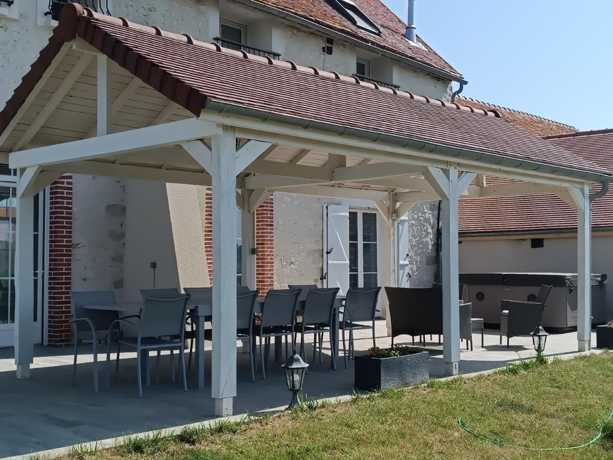Chambre D'Hotes Le Domaine Des Hirondelles Champcenest Zewnętrze zdjęcie
