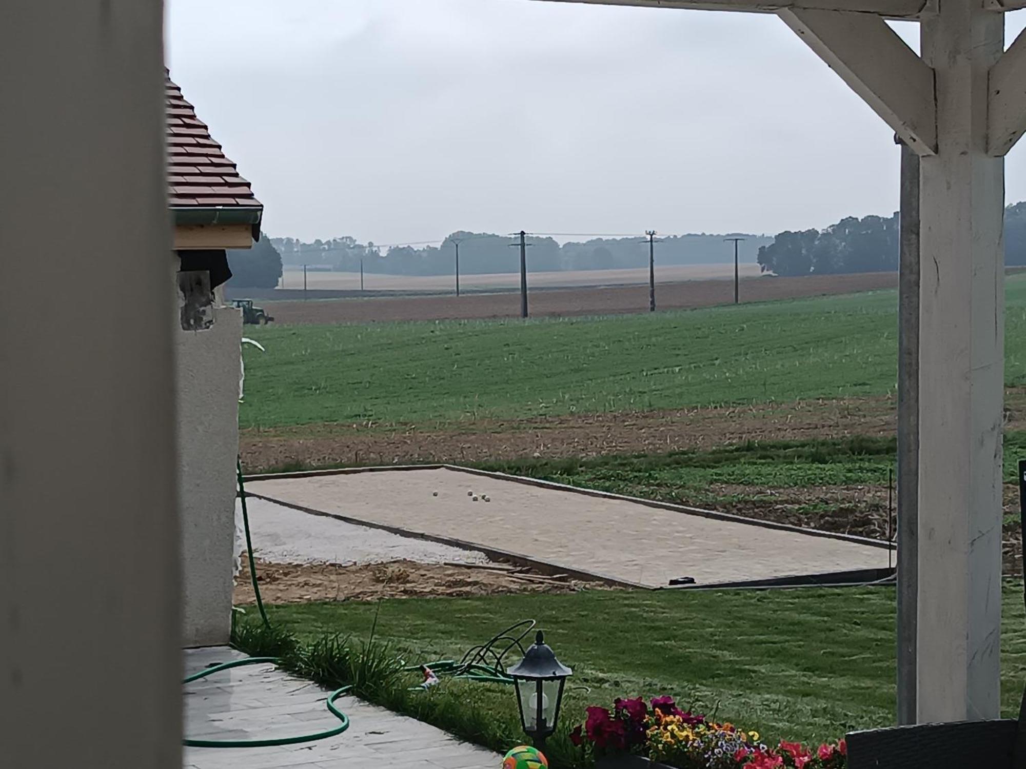 Chambre D'Hotes Le Domaine Des Hirondelles Champcenest Zewnętrze zdjęcie