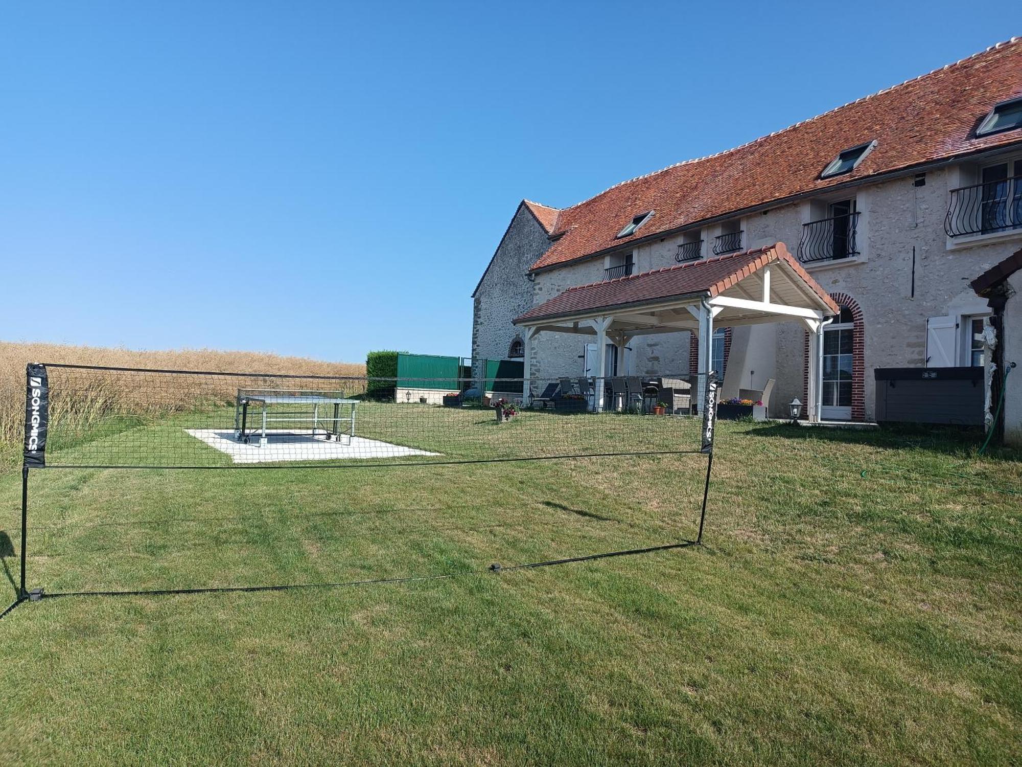 Chambre D'Hotes Le Domaine Des Hirondelles Champcenest Zewnętrze zdjęcie