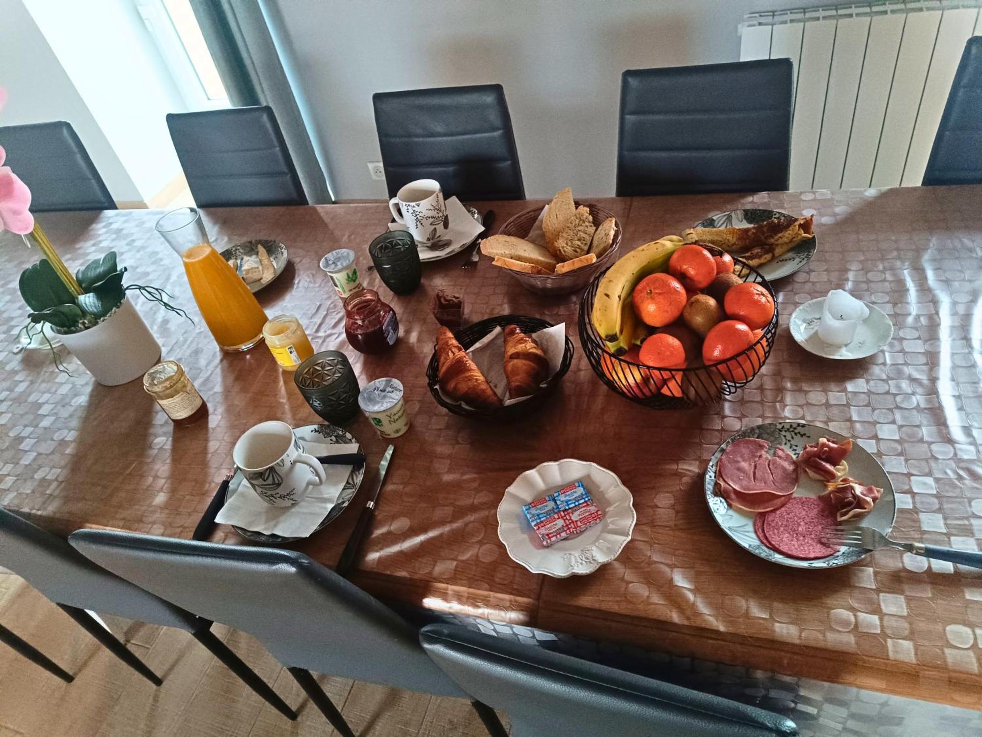 Chambre D'Hotes Le Domaine Des Hirondelles Champcenest Zewnętrze zdjęcie