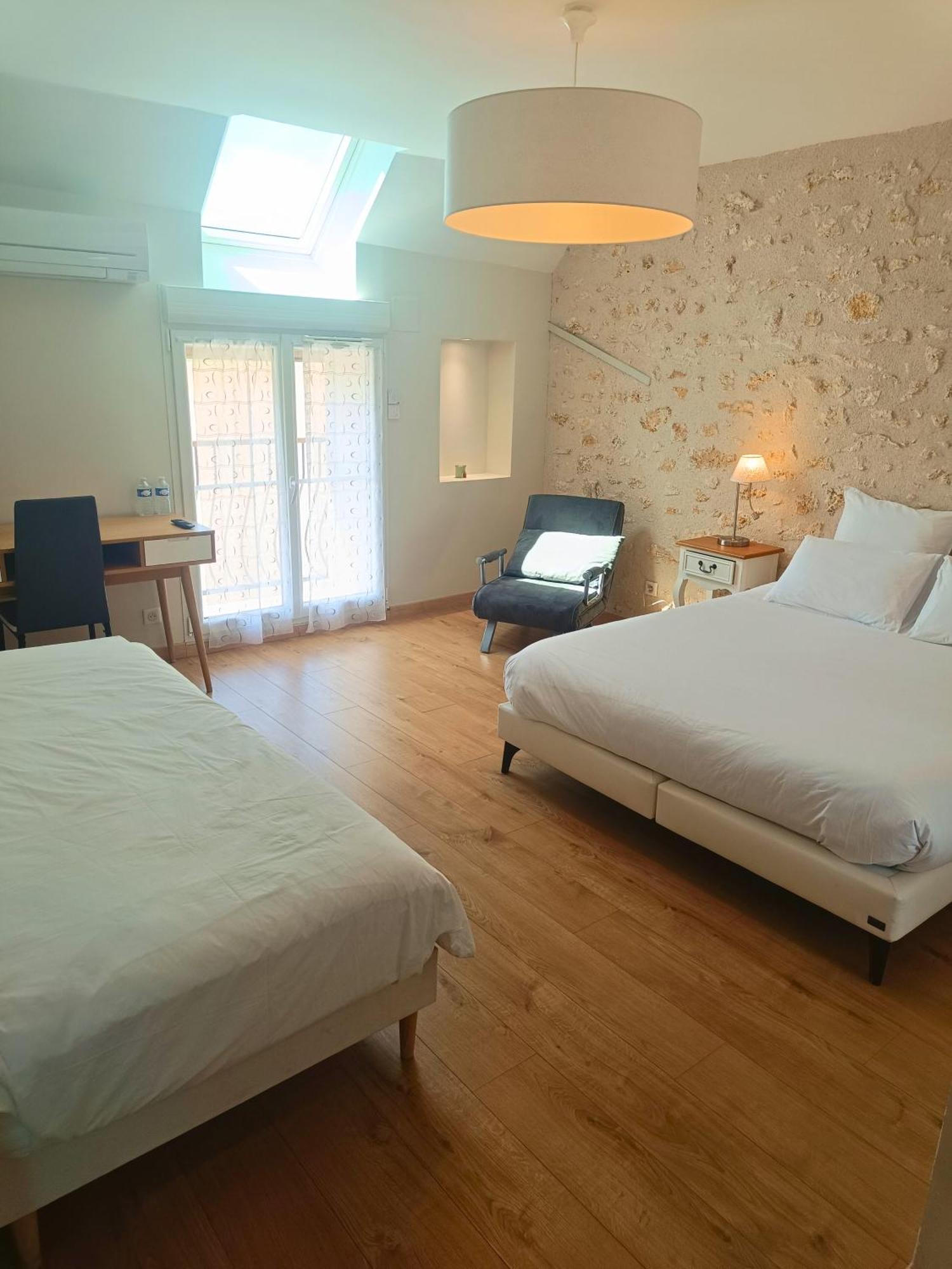 Chambre D'Hotes Le Domaine Des Hirondelles Champcenest Zewnętrze zdjęcie